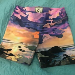 Workout compression shorts